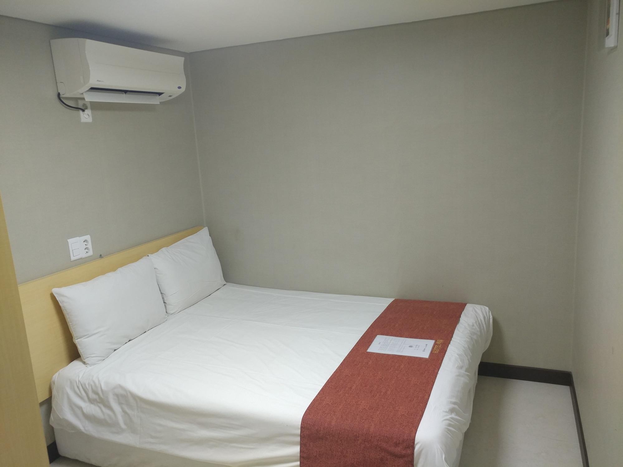 Hotel Cozy Myeongdong Сеул Экстерьер фото